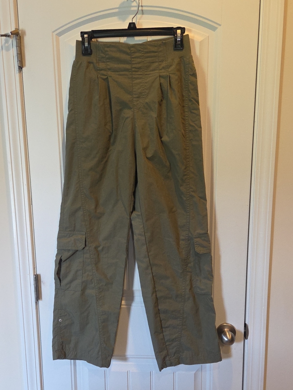 Self E Cargo Adjustable Pants in Olive Green-Juniors